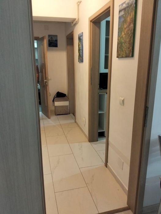 Închiriez apartament cu două camere!!!