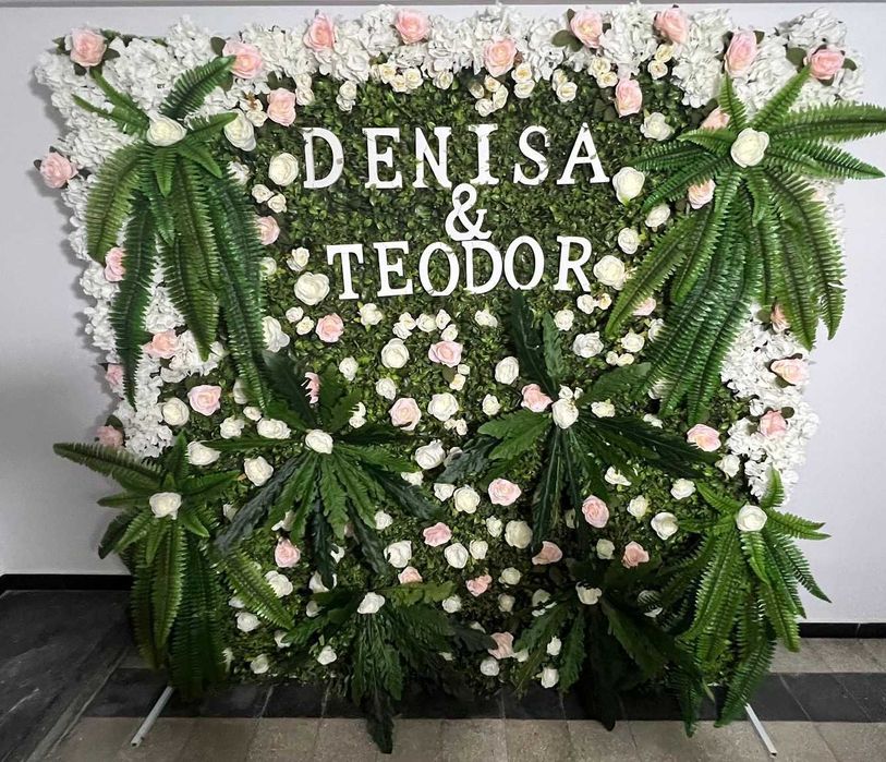 Panou floral de vanzare