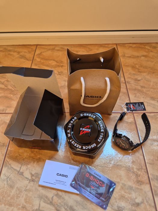 Vand Casio Edifice si G-Shock