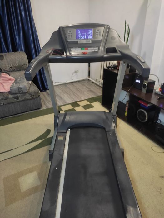 Продам беговую дорожку
