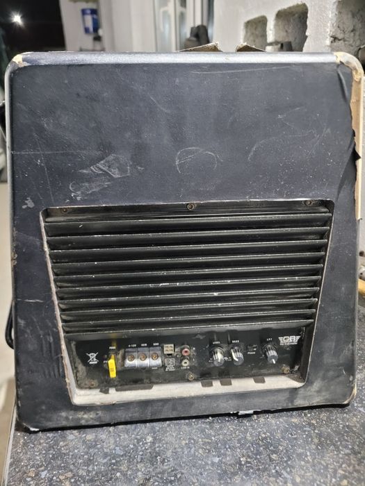 Продам  автосаббуфер