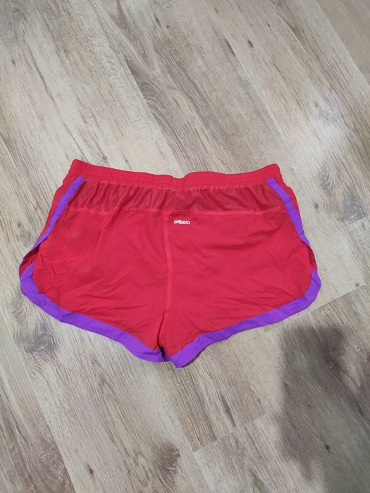 Pantaloni scurți de damă Adidas mărimea S/M