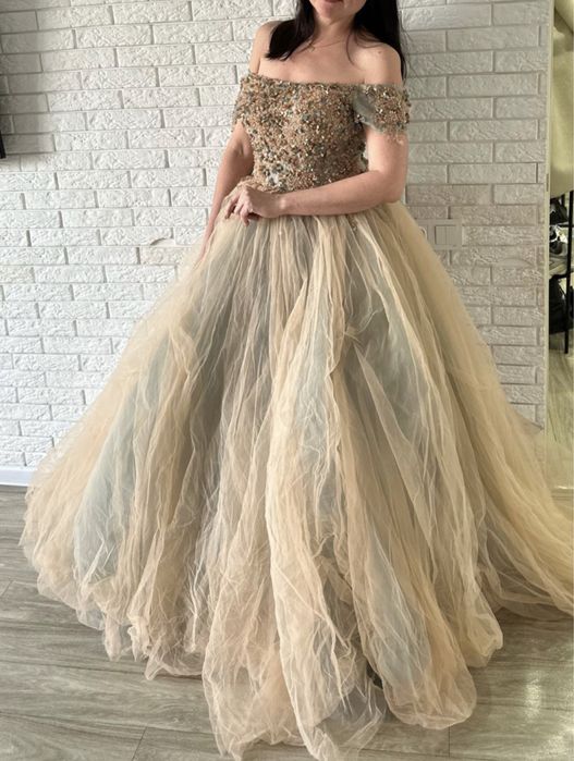 Продам.  платье