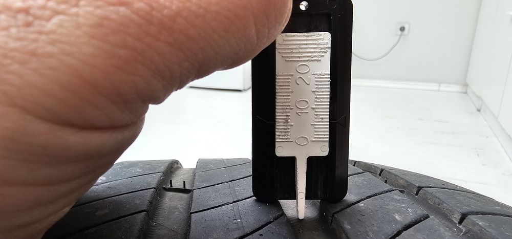 Летни гуми 225 40 18 мишелин дот 23г.