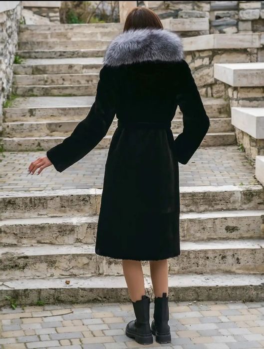 Продам новую шубу мутон!