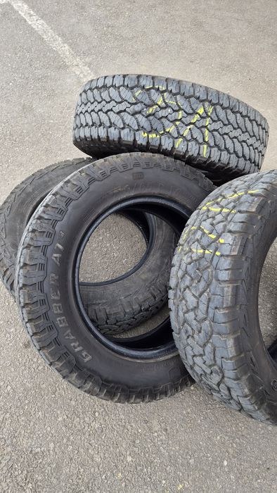 ПРОДАВАМ 4 бр. гуми General Grabber AT3 215/65 R16C (товарни)