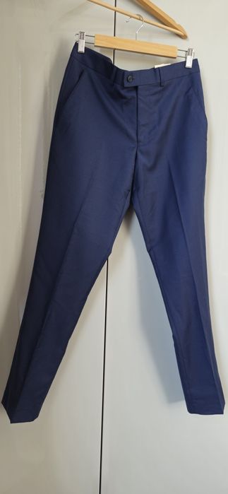 Нов костюм 100% италианска вълна Douglas Mayfar