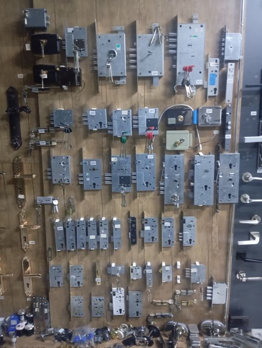 Zamok ochish 24 /7 remont qilish замок очиш 24/7 ешик очиш замок устан