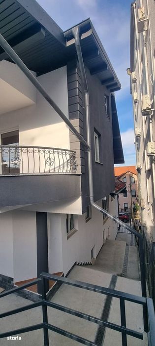 Inchiriez vila in Pitesti, pretabila clinica medicala, gradinita,after