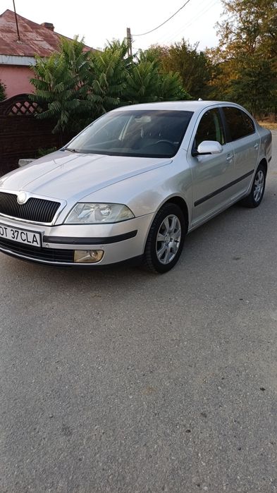 Vând skoda Octavia 2