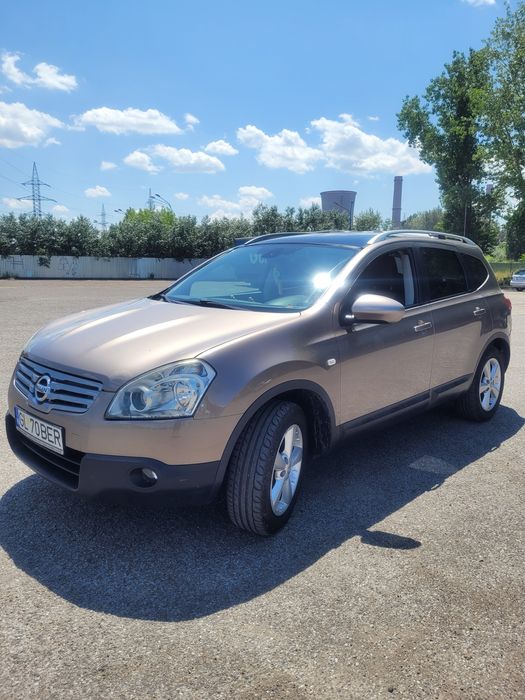 Nissan Qashqai +2 2010