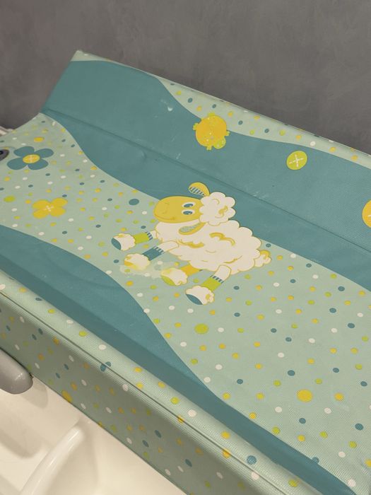 Пеленальный столик