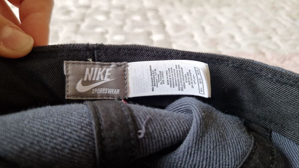 Шапка Nike с права козирка