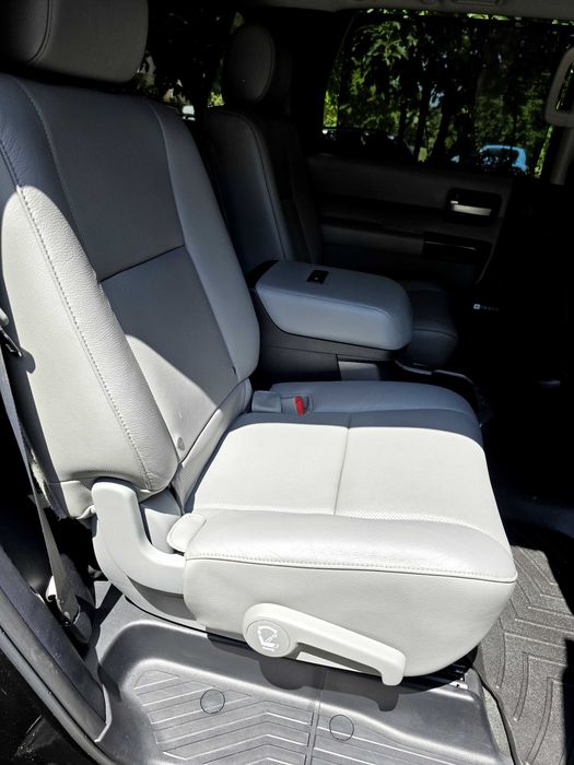 Toyota sequoia Platinum