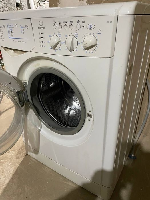 Indesit stiralka zapchastga sotiladi.
