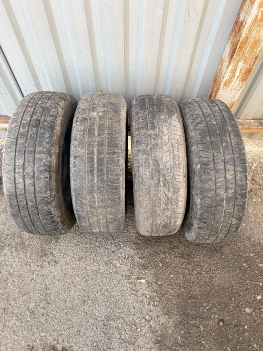 Продам летние шины с дисками 185/70/R14