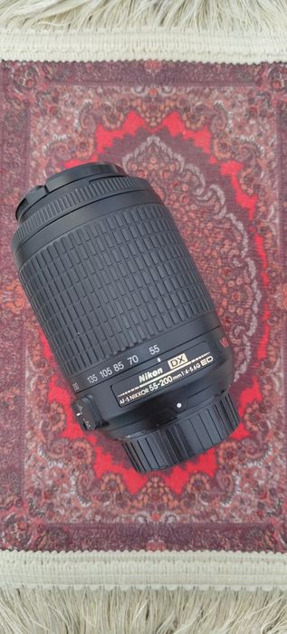 Nikon DX AF-S 55-200 f4.5-5.6 VR