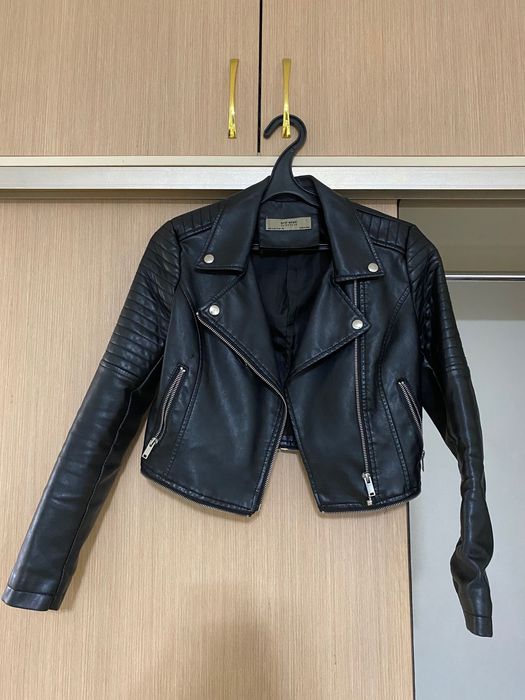 Продам  женскую одежду