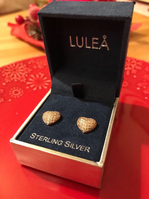 Сребърни обеци с камъчета