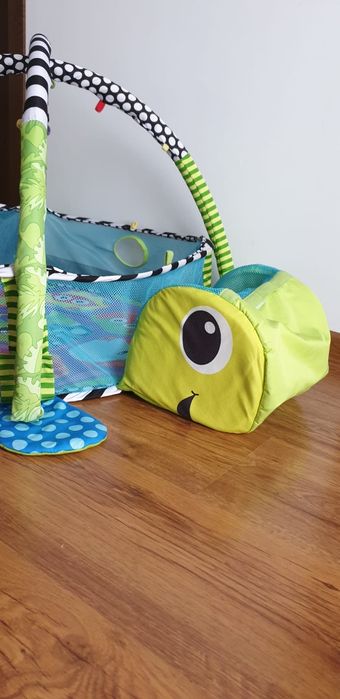 Saltea activitati cu bile