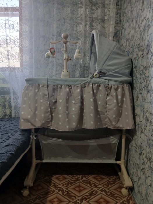 Продам детскую кроватку