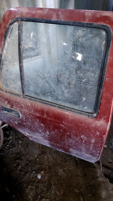 Дверь на тайота сурф