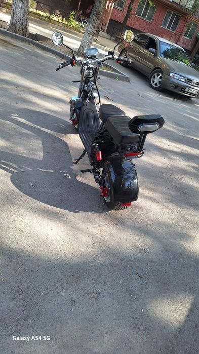 Электромобиль взрослый