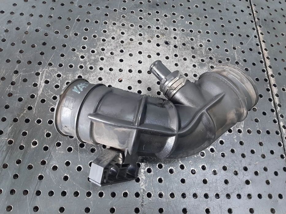 furtun aer admisie  turbina toyota yaris 1.4 d 90cp 17883-0g010