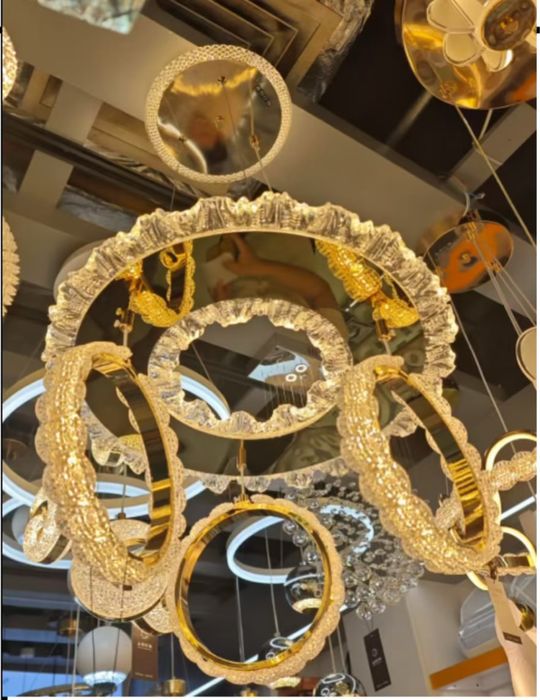 Lustre led din cristal modele elegante si moderne
