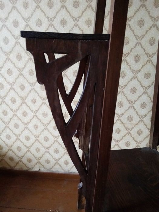 Винтидж дървена стойка за цветя /цветарник/