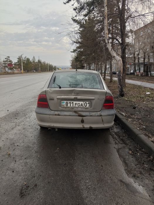 Продам машину Опель вектор б