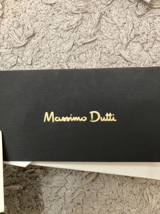 Продается Кожаная куртка Massimo Dutti