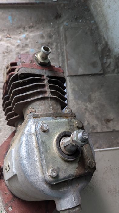 Компрессор поршень Польша