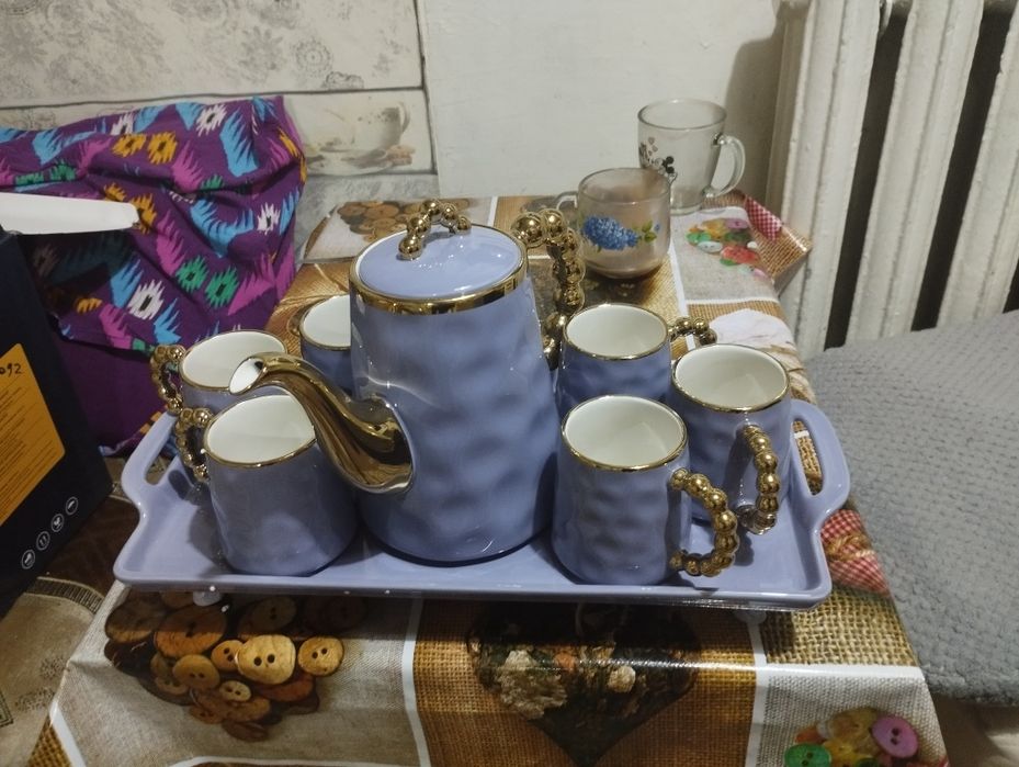 Чайный набор ,комплект 6 чашек ,чайник ,поднос