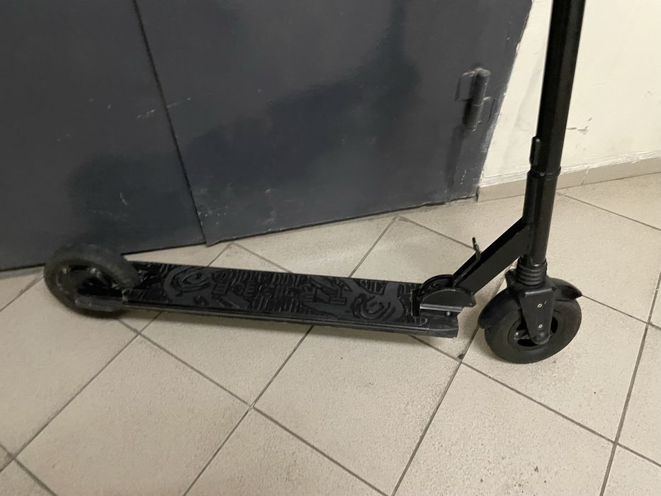 Продам электросамокат