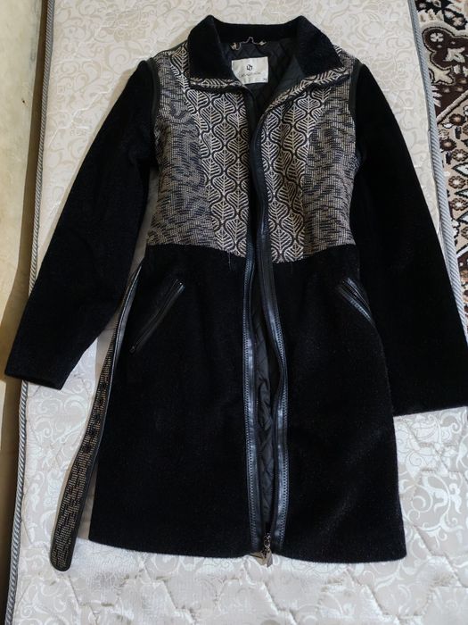 Ayollar kiyimi kurtkasi