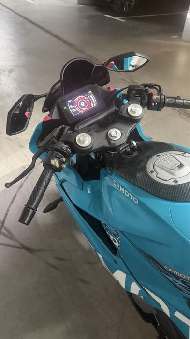 CF Moto 300SR ABS stare foarte buna