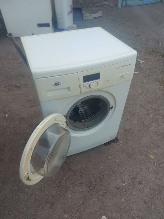 Стиральная машина Атлант.