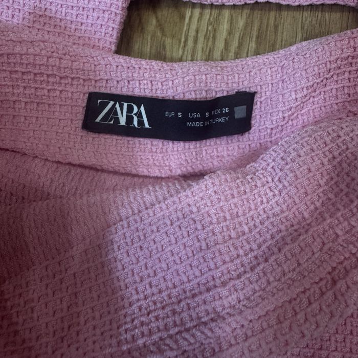 Дамски сет Zara - пола- панталон  и къса жилетка