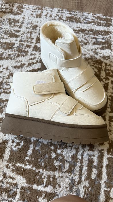 Продается ботинки зимние новые