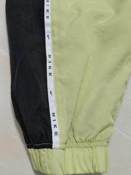 Pantaloni femeie Nike originali măsura XS/S