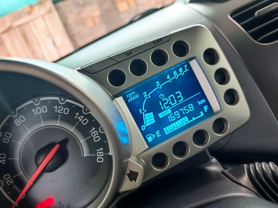 Arenda  Спарк 2013 года