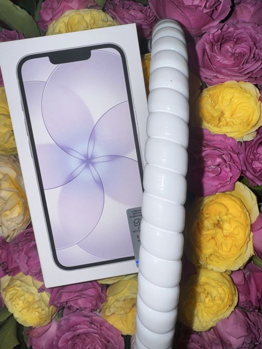Продается iphone 17 e 256