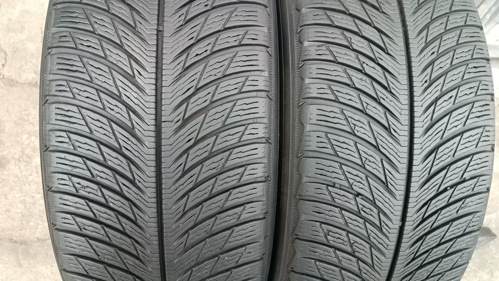 235/55/19 Michelin