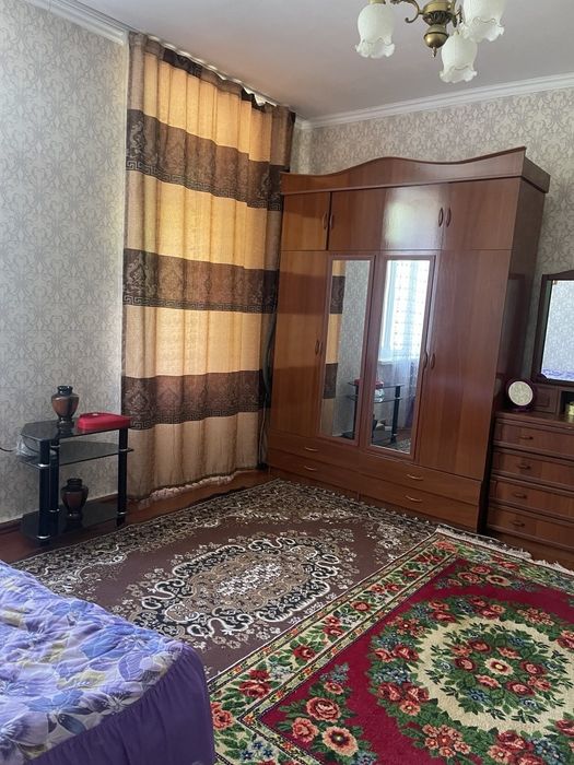 Ижарага Чирчик центральный бозор олдида, атрофда барча инфраструктура