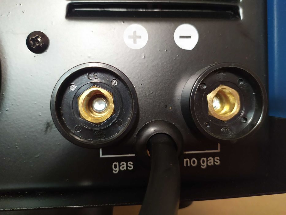 Телоподаващо MIG 250А  серия MAX PROFESSIONAL  Телоподаващ апарат