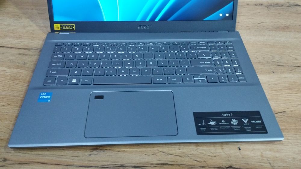 Acer Aspire5 notbook sotiladi
