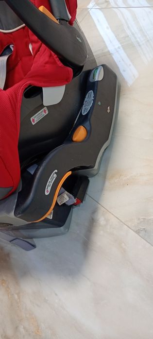 Scoica cu isofix Chicco
