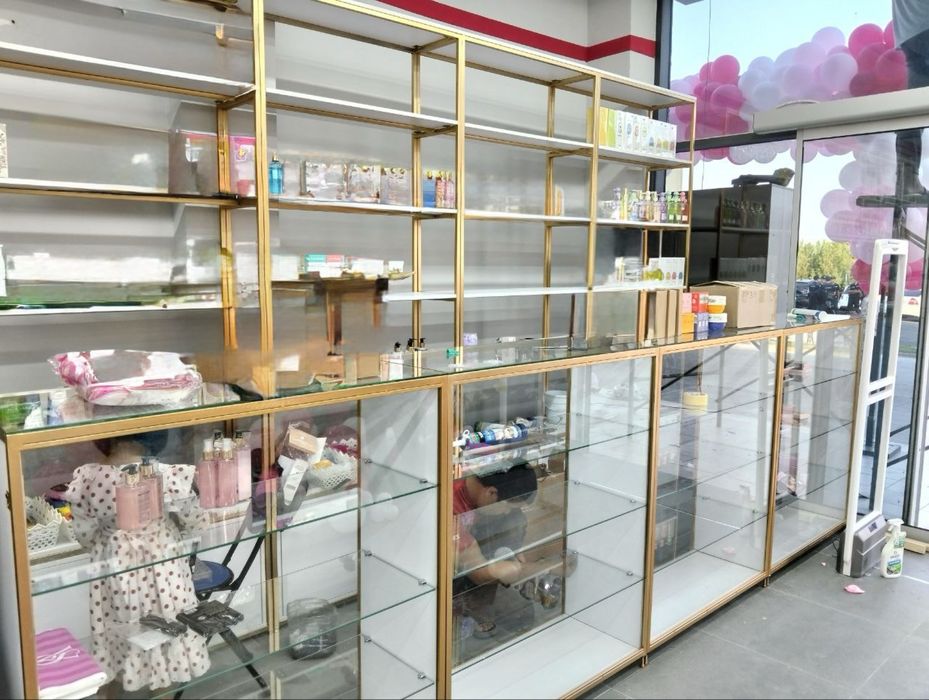 Продается стеллажи и витрины новые Yangi vitrina va sellajlar sotiladi