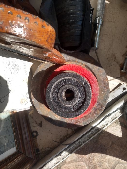 Продават се дъмбели и тежести 4лева за 1 кг